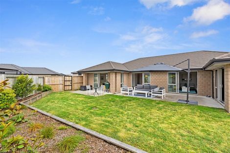 Photo of property in 21 Naeo Close, Papamoa Beach, Papamoa, 3118