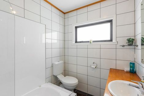 Photo of property in 33 Martin Road, Paraparaumu Beach, Paraparaumu, 5032