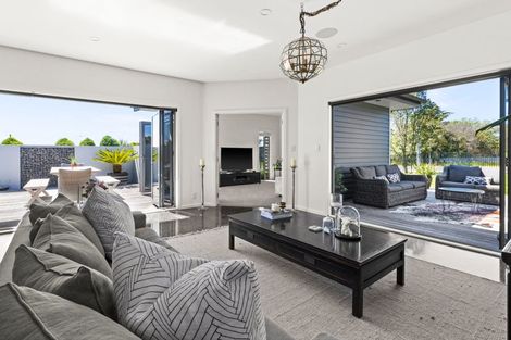 Photo of property in 117 Arataki Road, Havelock North, 4130