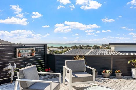 Photo of property in 23 Woodridge Drive, Stanmore Bay, Whangaparaoa, 0932