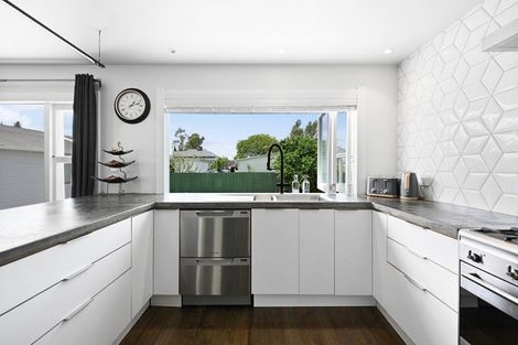 Photo of property in 182 Nixon Street, Hamilton East, Hamilton, 3216