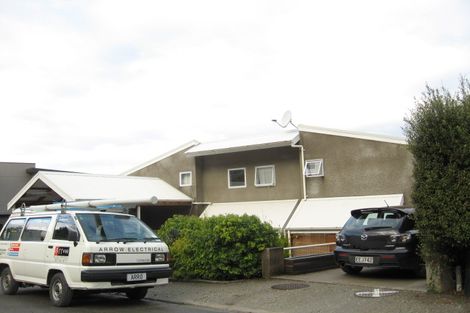 Photo of property in 9a Von Place, Fernhill, Queenstown, 9300
