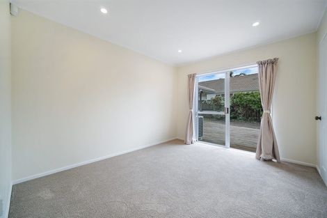 Photo of property in 11 Suncrest Drive, West Harbour, Auckland, 0618