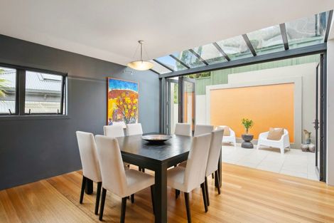 Photo of property in 60a Roseneath Terrace, Roseneath, Wellington, 6011