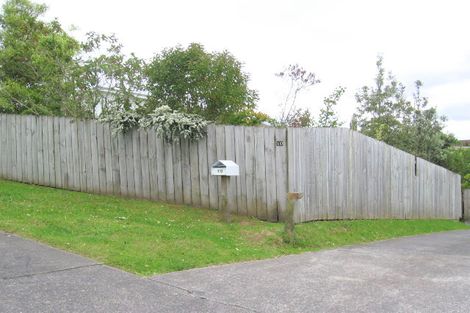 Photo of property in 10 Maywood Crescent, Glen Eden, Auckland, 0602