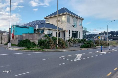 Photo of property in 218u8 Onepu Road, Lyall Bay, Wellington, 6022