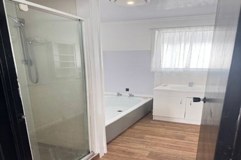 Photo of property in 391 Bucklands Beach Road, Bucklands Beach, Auckland, 2012