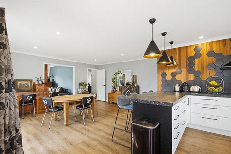 Photo of property in 5 Bravo Place, Whitianga, 3510