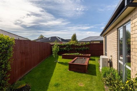 Photo of property in 5 Glenbarr Lane, Broomfield, Christchurch, 8042
