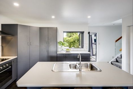 Photo of property in 23a Avondale Road, Taradale, Napier, 4112