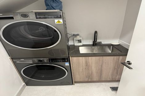 Photo of property in 7/2 Marlborough Crescent, Hobsonville, Auckland, 0616