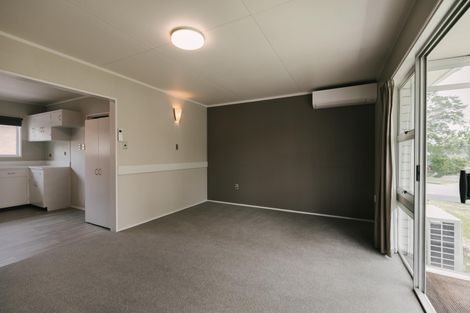 Photo of property in 57 Abraham Crescent, Milson, Palmerston North, 4414
