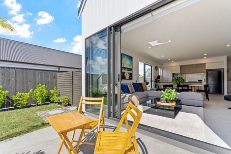 Photo of property in 33 Cambie Avenue, Red Beach, 0932
