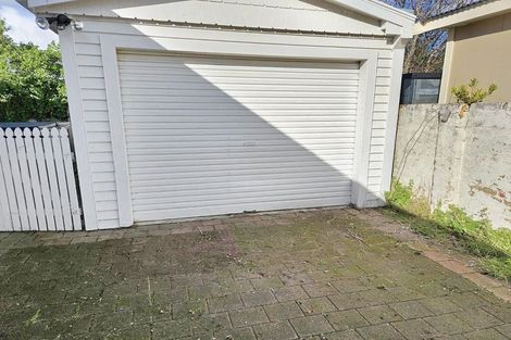 Photo of property in 22 Riddlers Crescent, Petone, Lower Hutt, 5012
