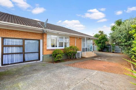 Photo of property in 2/108a Carruth Road, Papatoetoe, Auckland, 2025