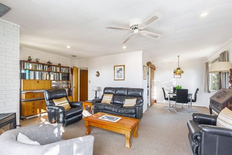 Photo of property in 6 Hewlett Road, Massey, Auckland, 0614