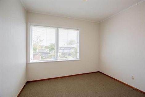 Photo of property in 28 Larnoch Road, Henderson, Auckland, 0610