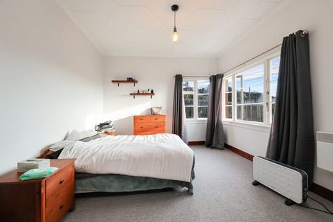 Photo of property in 11 Earls Road, Saint Clair, Dunedin, 9012