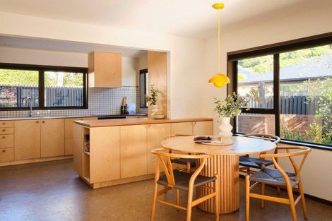 Photo of property in 1/37 Augusta Street, Redcliffs, Christchurch, 8081