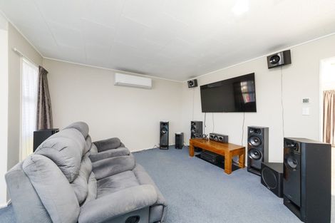 Photo of property in 1 Calder Place, Feilding, 4702
