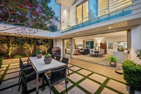 Photo of property in 47 Princes Street, Northcote Point, Auckland, 0627