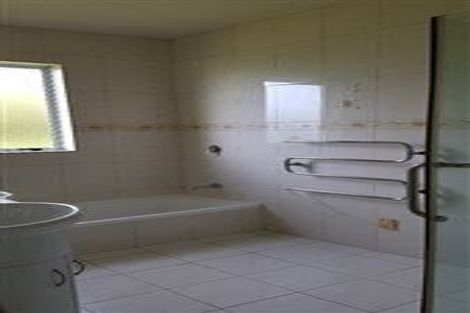 Photo of property in 8 Elkstone Place, Henderson, Auckland, 0612