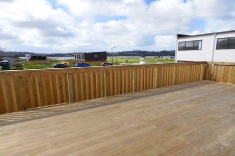 Photo of property in 13 Habitat Place, Hobsonville, Auckland, 0616