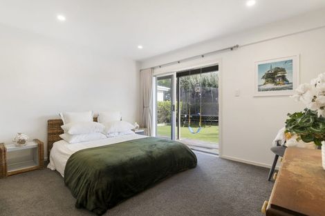 Photo of property in 27 Hemi Street, Narrow Neck, Auckland, 0622