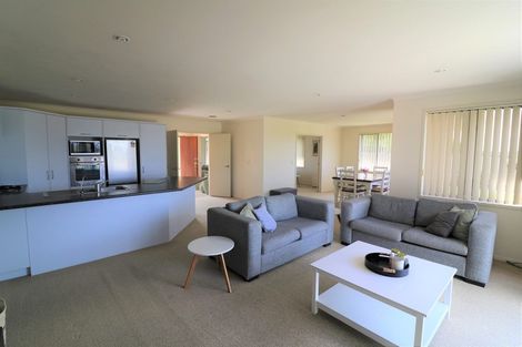 Photo of property in 14 Farleigh Close, Huntington, Hamilton, 3210