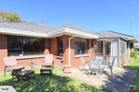 Photo of property in 84 Memorial Avenue, Ilam, Christchurch, 8053