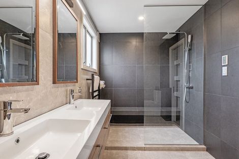 Photo of property in 25a Glandovey Road, Fendalton, Christchurch, 8052