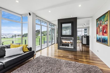 Photo of property in 63 Burnham Street, Seatoun, Wellington, 6022