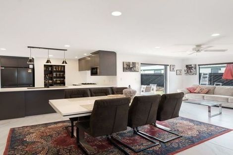 Photo of property in 98 Santa Monica Drive, Papamoa Beach, Papamoa, 3118