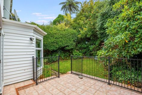 Photo of property in 48 Homewood Crescent, Karori, Wellington, 6012