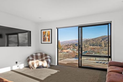 Photo of property in Naylor Street, Clyde, 9330