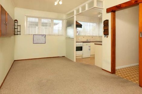 Photo of property in 24 Taikata Road, Te Atatu Peninsula, Auckland, 0610