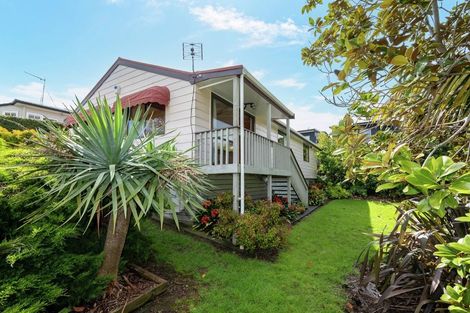 Photo of property in 2/30 Abercrombie Street, Howick, Auckland, 2014