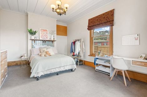 Photo of property in 54 Heriot Row, Dunedin Central, Dunedin, 9016