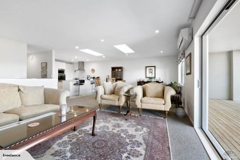 Photo of property in 5e Melia Place, Stanmore Bay, Whangaparaoa, 0932