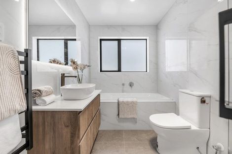 Photo of property in 8 Hing Street, Flat Bush, Auckland, 2019