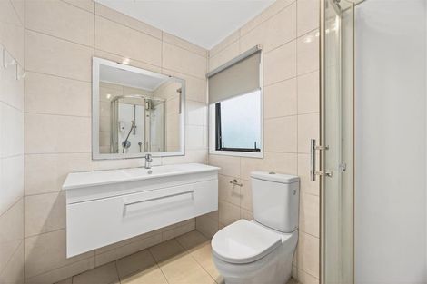 Photo of property in 70 De Quincey Terrace, Highland Park, Auckland, 2010