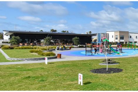 Photo of property in 7 Waituarua Drive, Takanini, 2112