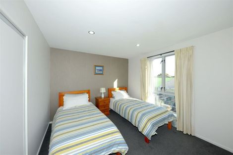 Photo of property in 30e Lyndon Street, Riccarton, Christchurch, 8041