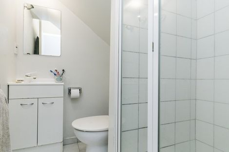 Photo of property in 2/142 Ghuznee Street, Te Aro, Wellington, 6011