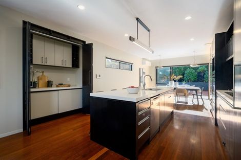 Photo of property in 24 Schopolo Place, Schnapper Rock, Auckland, 0632