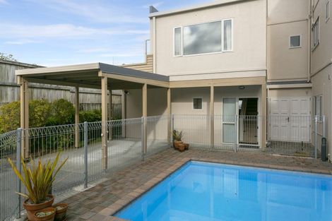 Photo of property in 208 Lake Terrace, Hilltop, Taupo, 3330