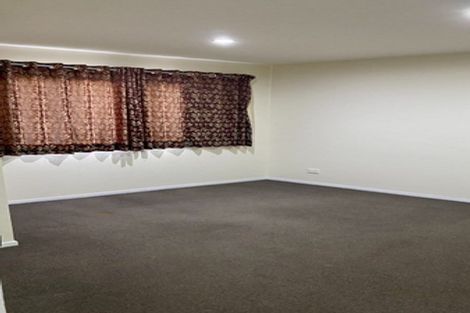 Photo of property in 79a Stanley Road, Glenfield, Auckland, 0629