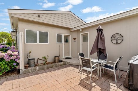 Photo of property in 16 Puriri Road, Waikanae, 5036
