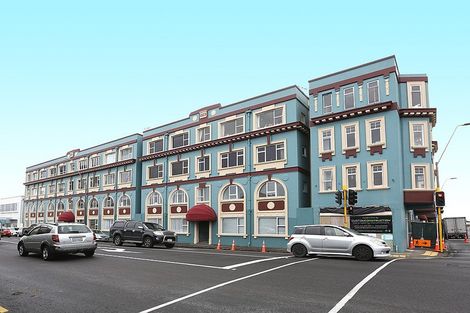 Photo of property in 127 Saint Aubyn Street, New Plymouth, 4310