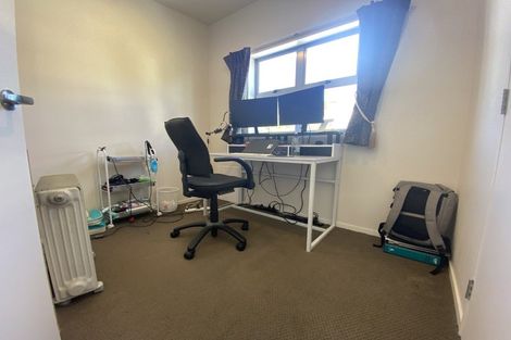 Photo of property in 38b Ruskin Road, Newlands, Wellington, 6037